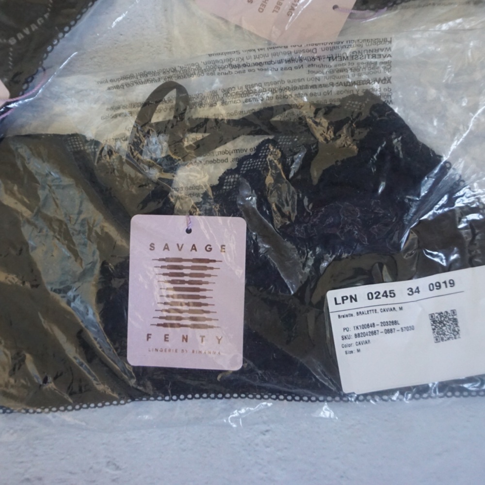 🔥MUST-HAVE!🔥 3 Savage X Fenty Bralettes (M) + 🆓 Bonus Cheeky Panty (M) | NWT - Picture 9 of 11
